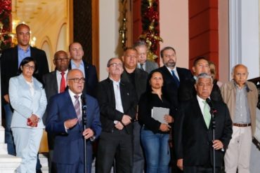 ¡ASÍ LO DIJO! Claudio Fermín pide a todos los partidos políticos participar en elecciones parlamentarias tras estrechar la mano de Maduro