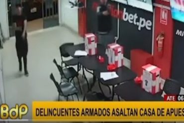 ¡BOCHORNOSO! Capturan a dos venezolanos que asaltaron casa de apuestas en Perú (+Video)