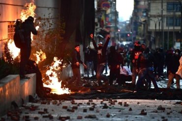 ¡ANARQUÍA! Saquearon dos importantes bancos en Bogotá tras jornada de paro y protestas de este 21Nov (+Video)