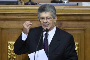 ¡FRONTAL! Henry Ramos Allup a la bancada madurista: “Hay que echarle b*la para robarse y pulverizar 998 mil millones de dólares en 20 años” (+Video)