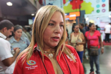 ¡SEPA! Presidenta de Sidor sacó a un trabajador de una asamblea por quejarse del régimen: “Aquí respetamos al presidente Maduro” (+Video)