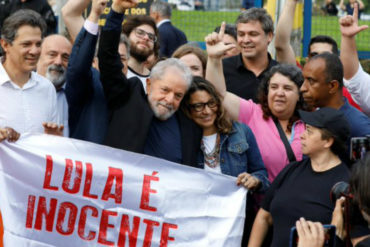 ¡SE LO MOSTRAMOS! Así fue la salida de la cárcel de Lula da Silva tras 18 meses de prisión (+Videos)