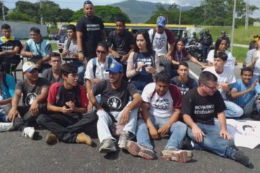 ¡LO ÚLTIMO! Estudiantes de la Universidad de Carabobo protestan este #5Nov para exigir mejoras en la casa de estudios