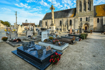 ¡AH, OK! Este pueblo prohíbe a sus habitantes «morir en sus casas» durante fines de semana y días festivos