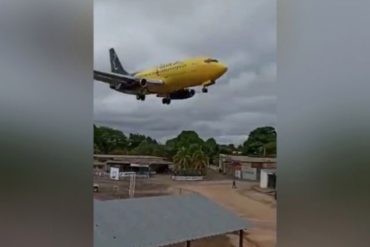 ¡QUE PELIGRO! Denuncian que aviones en Ciudad Bolívar pasan muy cerca de las viviendas al momento de aterrizar (+Video)