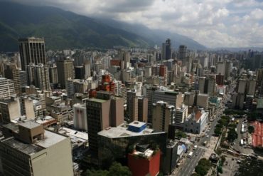 ¡DOS MUNDOS PARALELOS! El reportaje de NYT: “Caracas está viviendo un auge. ¿Ya acabó la revolución?”