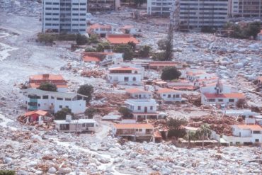 ¡TRÁGICO! Las impactantes imágenes registradas hace 20 años de la tragedia de Vargas