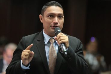 ¡SIN PALABRAS! Diputado CLAP pide a Maduro que liberen a su equipo de trabajo: “Lo hago responsable de la integridad de mi equipo»