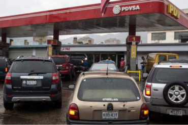 ¡SEPA! Pocas gasolineras que están operativas en Caracas se encuentran colapsadas este #28Mar (+Videos)
