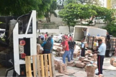 ¡GRAVE! Un muerto y varios heridos durante saqueo a una gandola que transportaba cajas del CLAP en Cúpira