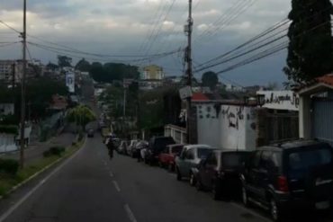 ¡SE LA MOSTRAMOS! La kilométrica cola que se formó en Táchira este #12Ene para surtir combustible (+Video)