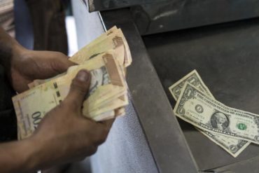 ¡SEPA! La razón por la que el dólar paralelo descendió a la franja de los 176.000 bolívares.