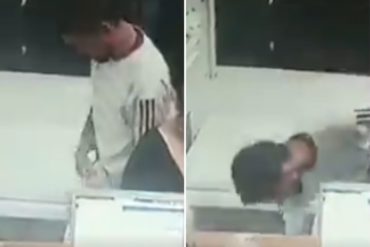 ¡INSÓLITO! Captan el momento en que un hombre se roba una pieza de pollo congelado en un local de Puerto Ordaz (+Video)