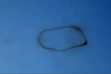 ¡INCREÍBLE! “Llegaron los ovnis”: El anillo negro y flotante que apareció en el cielo de Guanare y generó terror (+Videos) (+La explicación)