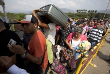 ¡GRAVE! Advierten que unos 500 venezolanos han sido desalojados en Perú: “Nos han sacado porque no tenemos para pagar el alquiler” (+Video)