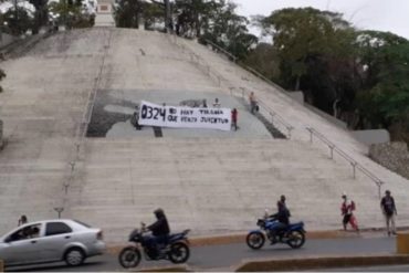 ¡NO SE LO PIERDA! “No hay tiranía que venza a la juventud”: El mensaje que dejaron en El Calvario cerca de Miraflores (+Foto)