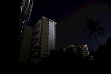 ¡ATENCIÓN! 48 horas sin luz cumplen varios sectores de Caracas  (+Reportes + Corpoelec, bien, gracias)