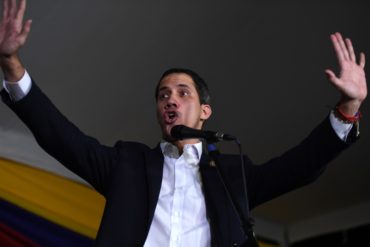 ¡ATENCIÓN! «Nos tenemos que hacer sentir porque sí nos escuchan»: Guaidó pide a los ciudadanos ejercer el derecho a la protesta (+Video)