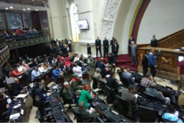 ¡ATENCIÓN! La sesión liderada por Luis Parra en el Palacio Federal Legislativo nuevamente inicia sin quórum