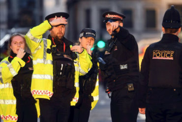 ¡ÚLTIMA HORA! Ataque terrorista en Londres: Un hombre ultimado tras apuñalar a varias personas en Streatham