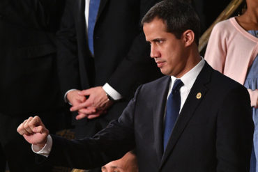 ¡DEBE VERLA! La foto de Juan Guaidó junto el embajador Vecchio y el asesor de Trump, Mauricio Claver-Carone