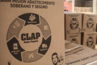 “Esto fue lo que recibí”: Ciudadana reporta que le llegó un aceite comestible de dudosa calidad en la caja del Clap (+Video)