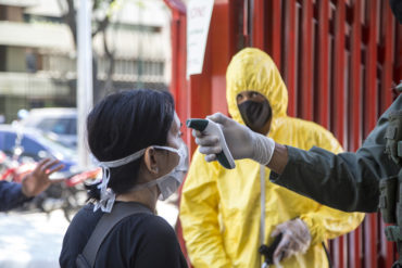 ¡REVELADOR! Al estilo cubano: aseguran que el régimen aprovecha la pandemia para profundizar el control sobre los ciudadanos