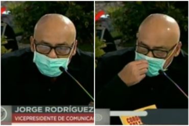 ¡SE PASÓ DEMASIADO! Jorge Rodríguez manipuló varias veces e inadecuadamente el tapabocas durante esta alocución (+Video)