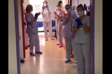 ¡EMOCIONANTE! Médicos aplauden en España a la primera paciente con covid-19 que abandona la unidad de cuidados intensivos  (+Video)