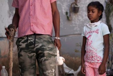 ¡VEA! Santeros y babalawos cubanos ofrecen sacrificios de palomas y gallinas y ritos africanos para “protegerse” del coronavirus (+Fotos)