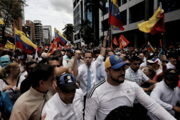 ¡AQUÍ LO TIENE! Guaidó encabeza movilización hacia el Palacio Legislativo este #10Mar (+Fotos +Videos)