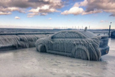 ¡VEA! Ciudad en Nueva York está completamente cubierta de hielo (+Fotos impresionantes)