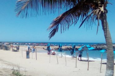 ¡ATENCIÓN! Prohíben el ingreso de bañistas a La Guaira y se cierran progresivamente las playas en la entidad (+Video +Fotos)