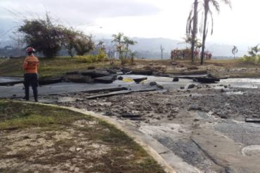 ¡LO ÚLTIMO! Estalla tubería de Hidrocapital en Lomas del Sol en El Hatillo este #25Mar (+Video)