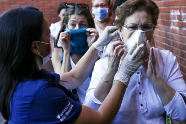 ¡SE PASAN! Diputado denuncia la reventa de mascarillas y guantes (+precios dolarizados)