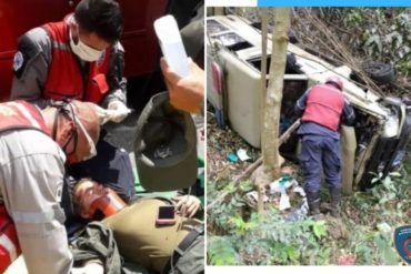 ¡TRÁGICO! Al menos 11 personas resultaron heridas al caer un camión militar por barranco de la carretera La Mariposa-Los Teques (+Foto)