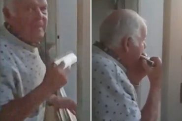 ¡VEA! El anciano con alzhéimer que toca su armónica en medio de la cuarentena y cree que los aplausos son para él (+Video)