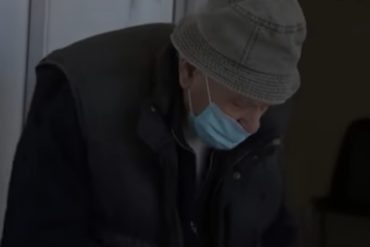 ¡VALIENTE! La historia del médico de 98 años que arriesga su vida para combatir el COVID-19 en Francia (+Video)