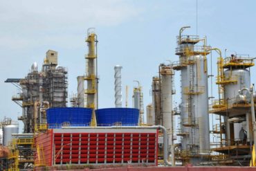 ¡ENTÉRESE! ABC: Irán no podrá arreglar las refinerías de Venezuela (Rusia tampoco pudo)