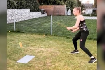 ¡VEA! El increíble reto viral de una tenista de 14 años de edad que dejó con la boca abierta a más de uno (incluso a Roger Federer + video de la «locura»)