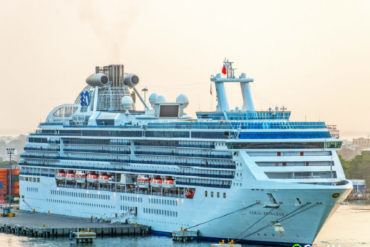 ¡LAMENTABLE! Murieron dos personas a bordo del crucero Coral Princess: Se había reportado docena de contagios de Covid-19