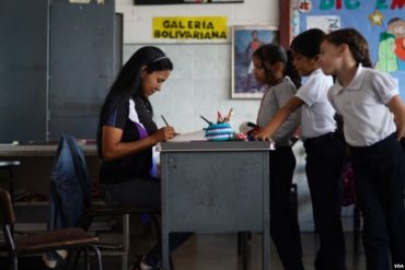 ¡LE CONTAMOS! “Lo que vienen son renuncias masivas”: La dura decisión de los educadores venezolanos para sobrevivir a la crisis