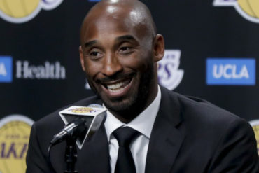 ¡GRANDE ENTRE LOS GRANDES! Kobe Bryant fue exaltado al Salón de la Fama de la NBA (+Video)