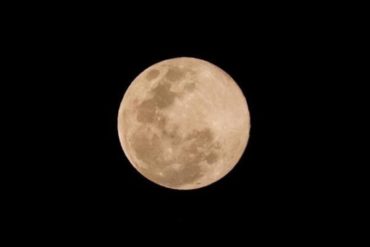 ¡HERMOSA! Así se vio la superluna rosa en Venezuela la noche de este #7Abr (+Fotos)