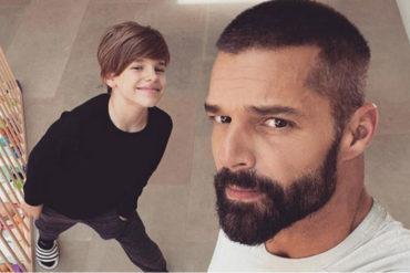 ¡LE MOSTRAMOS! “Cada vez se parece más a su madre”: La foto del hijo de Ricky Martin que dio de qué hablar en las redes