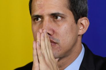 ¡SE QUEJAN! “¿Dónde están?”: Crecen los reclamos por bono de $100 prometido por Guaidó a los médicos venezolanos (+Lo que se sabe) (+Reacciones)