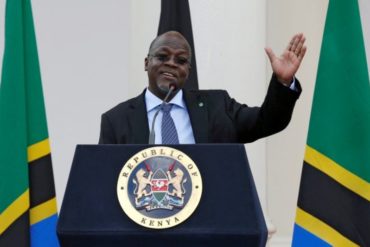 ¡EL COLMO! Presidente de Tanzania causa polémica al asegurar que su hijo sanó del covid-19 “tomando limón y jengibre”