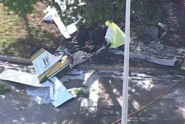 ¡TERRIBLE! Cayó una avioneta con 3 personas a bordo en Florida este #12May: reportan al menos un muerto