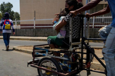 ¡RETROCEDIMOS UN SIGLO! «Bicitaxis» y motos de «bajo consumo»: Los «artilugios» de transportistas en Maracaibo ante la falta de combustible