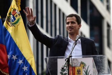 ¡AH, BUENO! “Salió a la esquina de la embajada”: el picado mensaje de El Mazo Dando sobre la salida de Guaidó a la calle (+Venenosa punta)